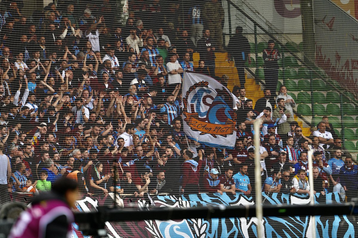 GurbetciGencler's tweet photo. İnadına, alayına… @Trabzonspor https://t.co/JxfZk02Pqo