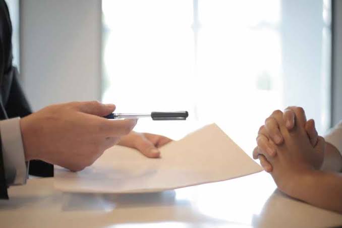 يتم الاعتراف بامتحان #الايلتس أكاديمياً من أجل الدخول إلى الجامعة. بالرغم من أن الامتحانات الأخرى مثل التوفل يتمّ أيضاً الاعتراف بها في دول أخرى، ولكن لا تملك ذلك الاعتراف أو لا تحظَ بالقبول على نطاق واسع. ايلتس هو الامتحان الوحيد الذي يُعترف به للطلّاب