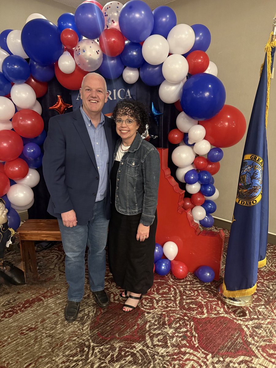 bwoolf91's tweet photo. Mini-Cassia Counties showed up for Lincoln Day with a record-breaking crowd and great energy! Janalee and I loved spending the evening with our Oakley friends, Lt Governor Scott &amp; Sarah Bedke and Superintendent Debbie &amp; David Critchfield. https://t.co/oS4D9G6YrL
