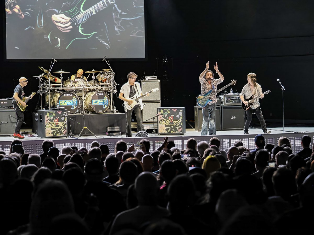 Joe Satriani tweet media