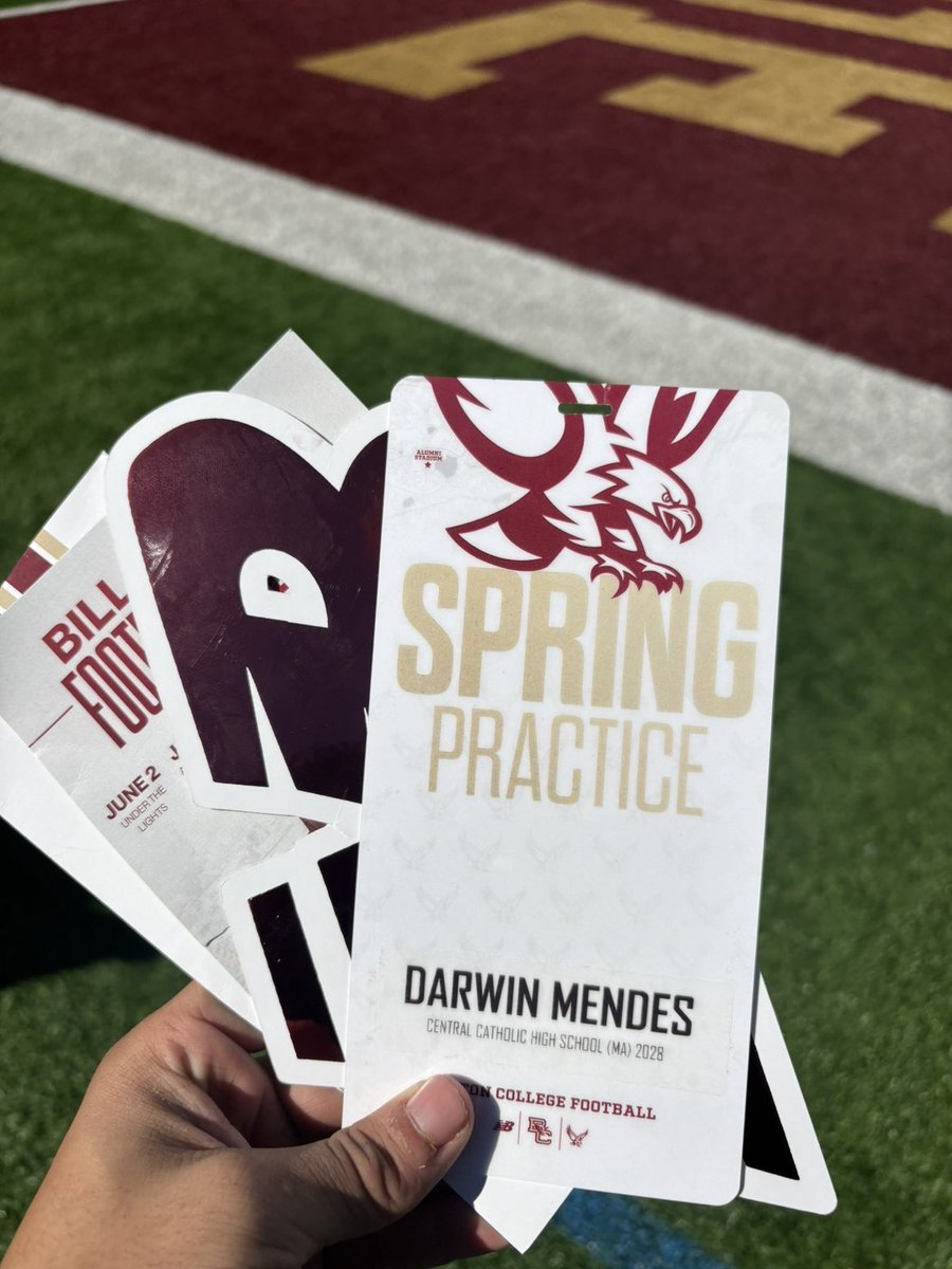 Darwin Mendes ‘28 | DL/OL/TE CCHS tweet media