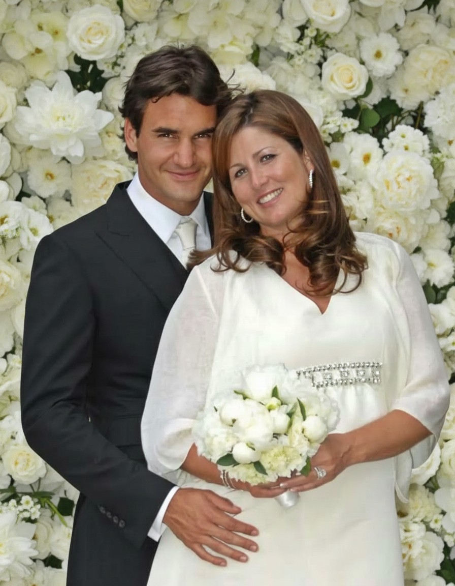 norinchi_df's tweet photo. Happy Wedding Anniversary Mirka and Roger 💕 https://t.co/dTaoQOdld9