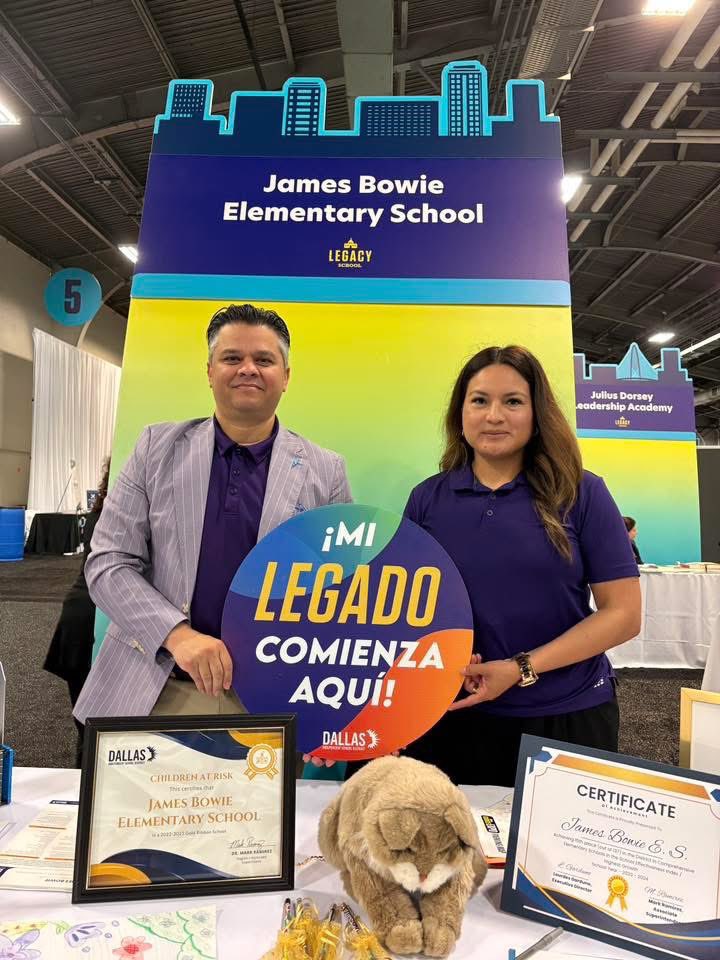 MayraIsabelMar2's tweet photo. Closing up the week getting a chance to see amazing families, students and colleagues in company of the best AP EVER! https://t.co/0F1LM6vsvf