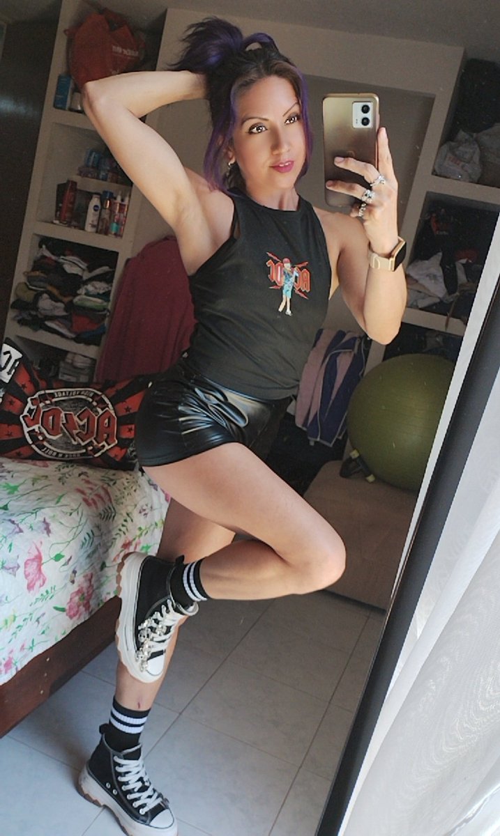 domelyAmaro's tweet image. Por fuera  🤘🏼       /     Por dentro 🖤

#ACDC ⚡ 
#Rocker