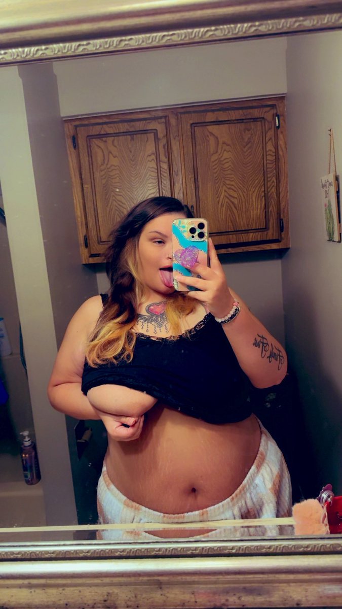 Honeybee33x3's tweet photo. #oklahoma #bbw #milf #singleasfuck #taurus #april #birthdaycoming https://t.co/wKtKlJ6vQ1