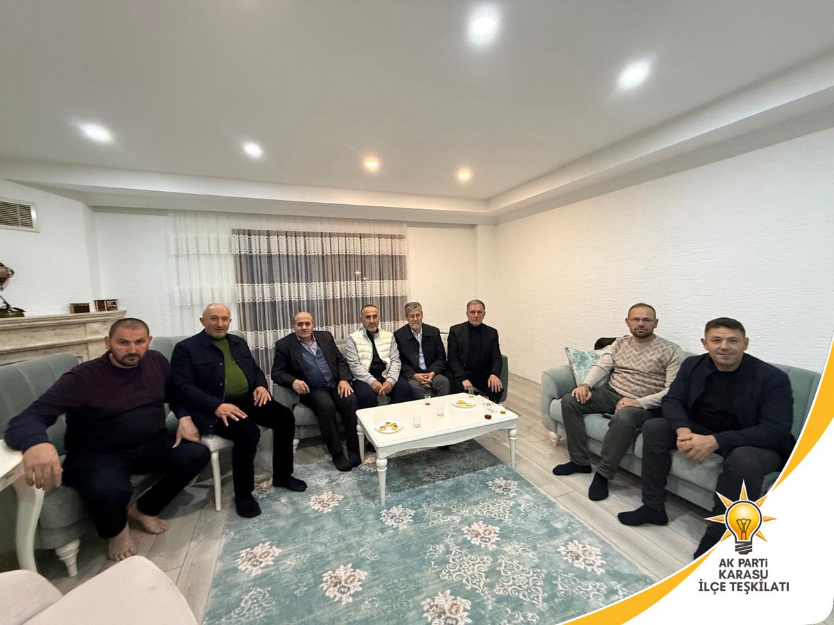 İlçe Başkanımız Recep Aksu, Belediye Başkan Yardımcımız Muhammet Gençbay ve yönetim kurulu üyelerimizle birlikte, Umre vazifesini yerine getiren Belediye Başkan Yardımcımız İsmail Karakaş ve Meclis Üyemiz Nihat Erdoğan’ı ziyaret ettik.

#AKParti #Karasu #Sakarya #BirlikBeraberlik