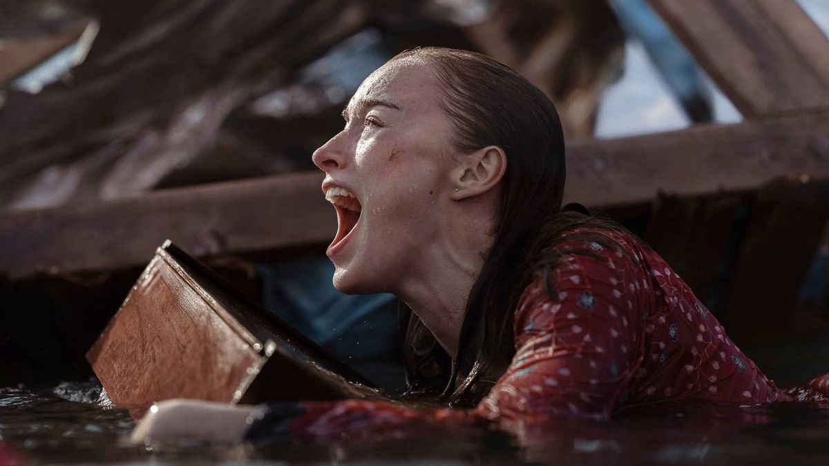 screenrant's tweet image. The new #Netflix thriller, #Thrash, is winning with audiences, as it currently stands as the most popular movie on Netflix worldwide. 🦈

Read More: bit.ly/41rE0mU