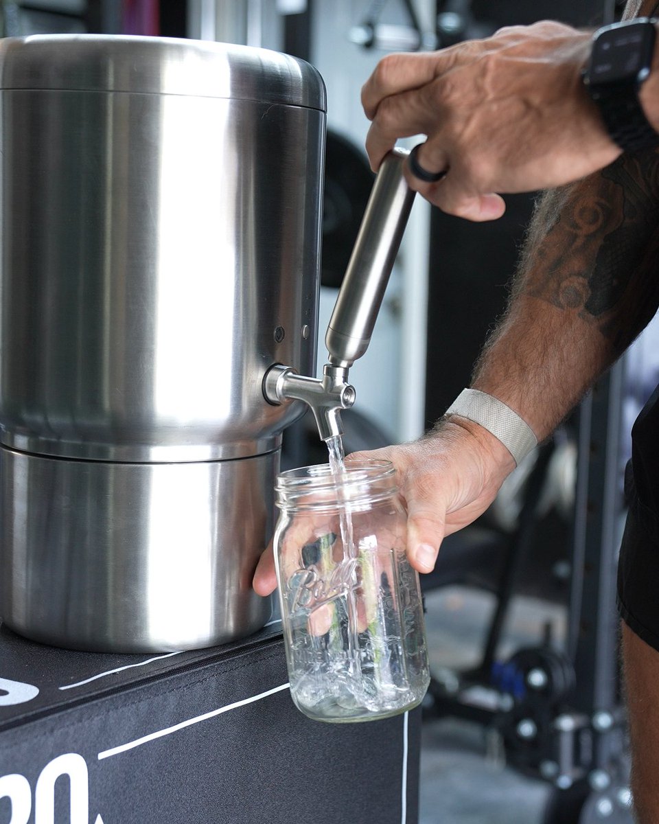 rorrawater's tweet photo. Better workouts start with better hydration. Rorra in the gym means clean water is always within reach, when your body needs it most. https://t.co/ODKaejwWJo