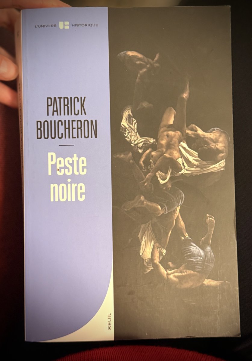Genevieve_Hery's tweet photo. Que lisent les professeurs de bactériologie ? Et bien des livres qui parlent de bactéries, pardi ! 
Passionnant #PesteNoire de #PatrickBoucheron https://t.co/zVCEqRK2Tc