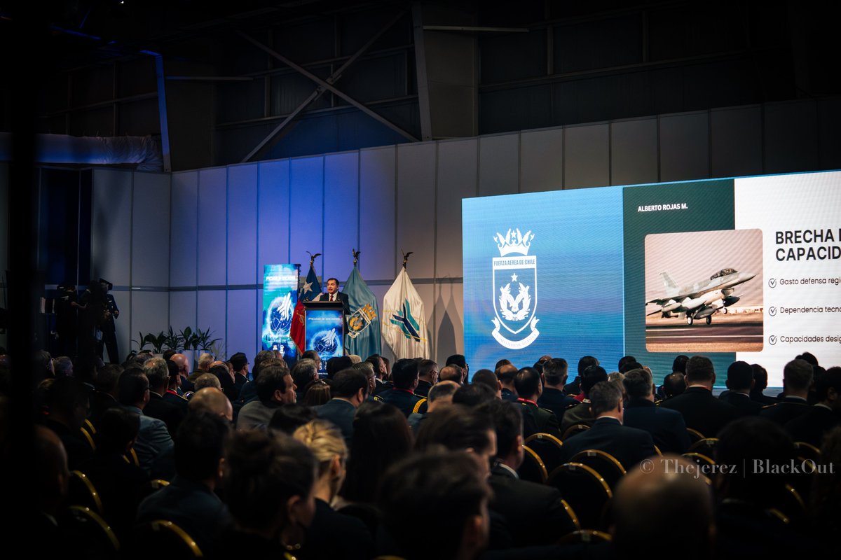 arojas_inter's tweet photo. Una vez más, gracias a la @FACh_Chile por la invitación a participar como orador en la inauguración de @FIDAE_OFICIAL 2026. Fue un verdadero privilegio. ¡Nos vemos en 2028!
@ObsInterUFT @ufinisterrae https://t.co/yVQsVr8Ryt