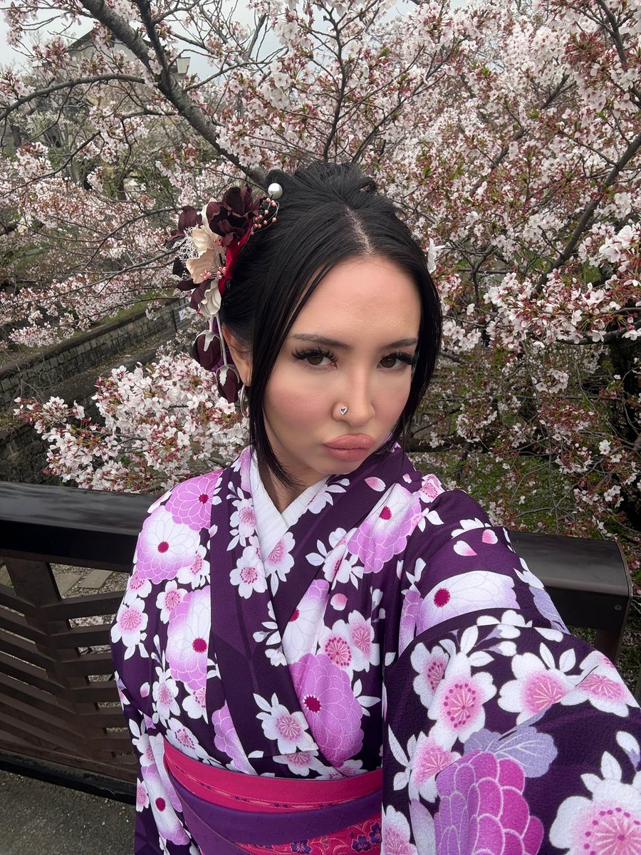 chichi ちち tweet media