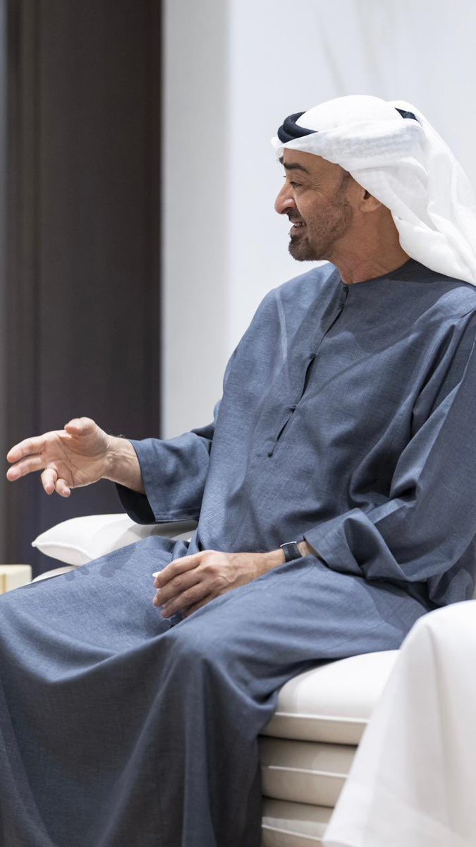 Qs__o's tweet photo. تُشِعُ في الروحِ أنوارٌ إذا ابتسم ..♥️🇦🇪 https://t.co/jBjlTCB1ab
