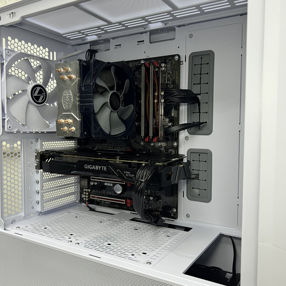 PC SYSTEM tweet media