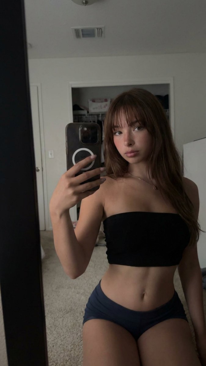 Rina🪽 tweet media