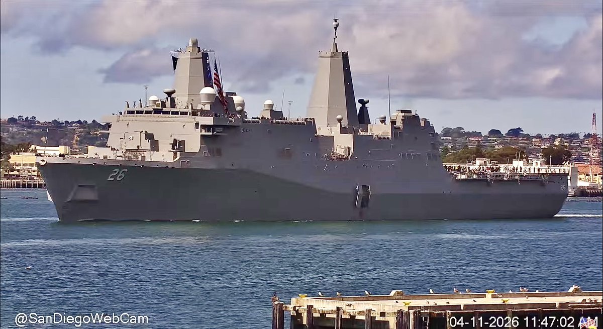 WarshipCam tweet media