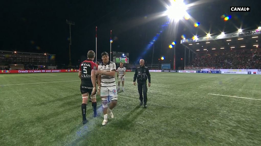 allezbriverugby's tweet photo. 🏴🏳 𝔻𝕖́𝕗𝕒𝕚𝕥𝕖 𝕕𝕖 𝔹𝕣𝕚𝕧𝕖 !
Fin de série pour le CAB ! Brive a été bougé, a commis trop de fautes, a été chahuté en mêlée, n'a pas concrétisé ses temps forts. Une soirée sans pour les brivistes. Ca arrive mais désormais, il va falloir rebondir #OYOCAB https://t.co/3nM7C0mPHr
