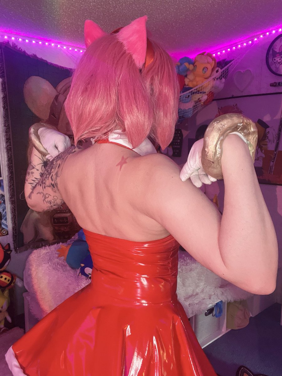 oneechao tweet media