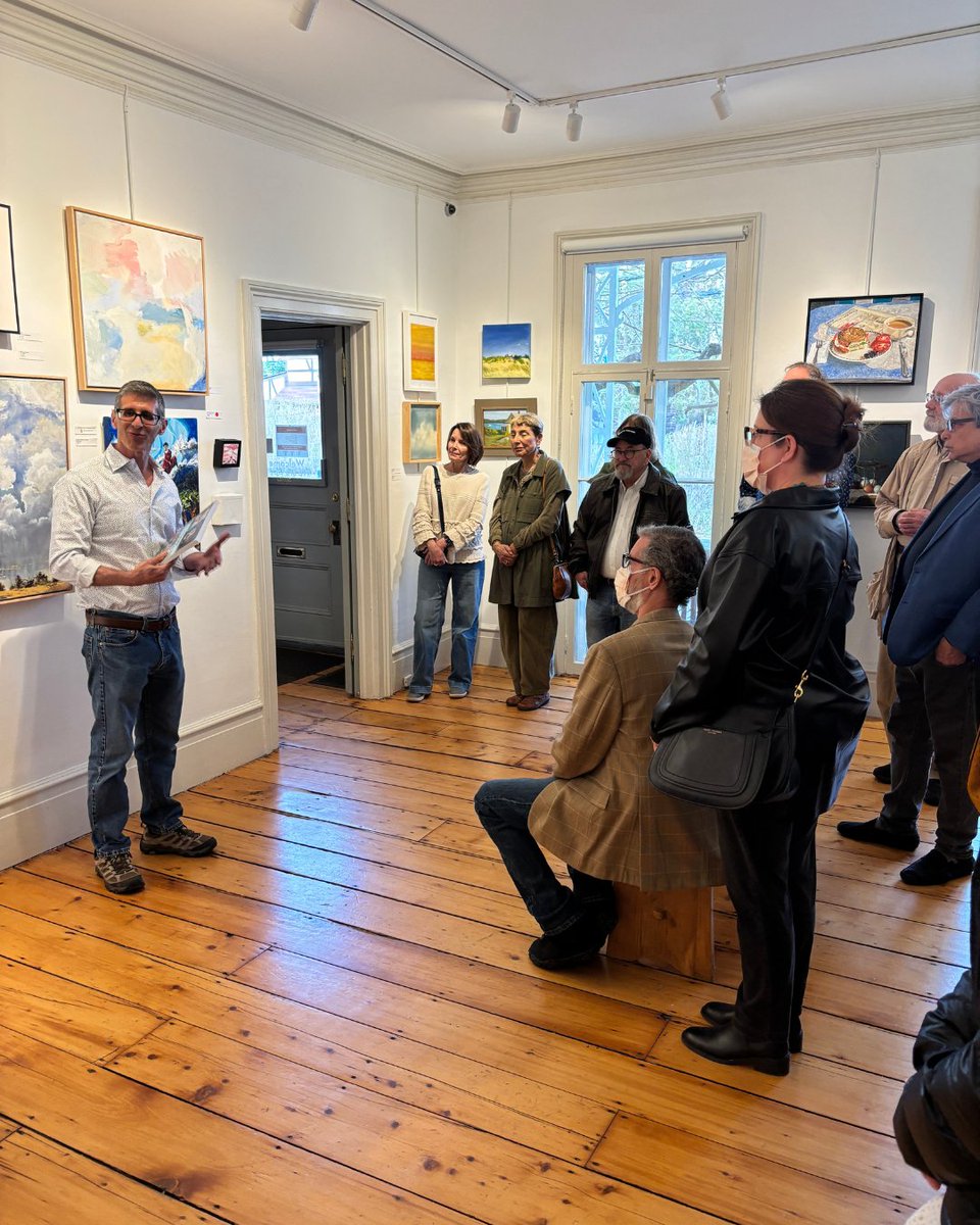 Edward Hopper House tweet media