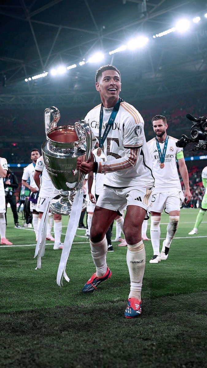 Let Me Tweet tweet media