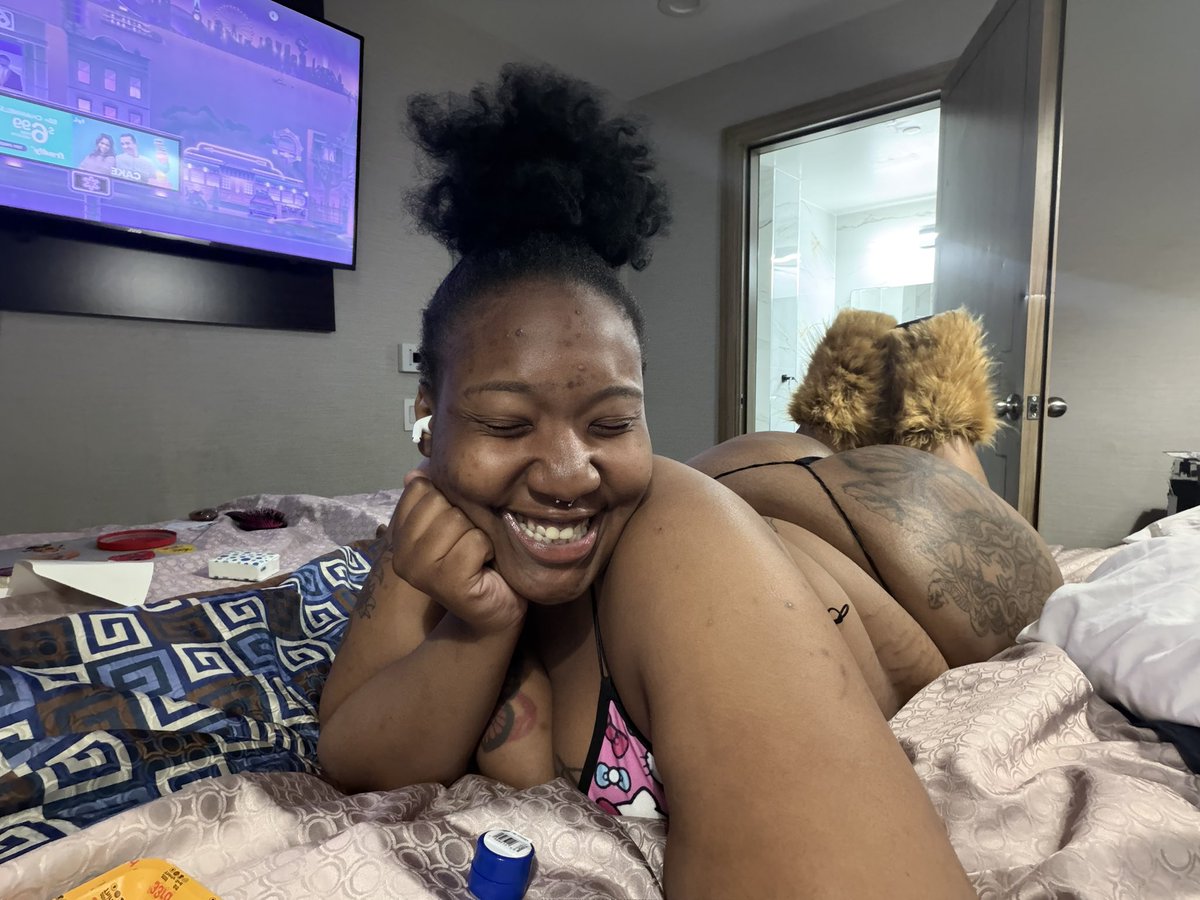 dellyliii tweet media