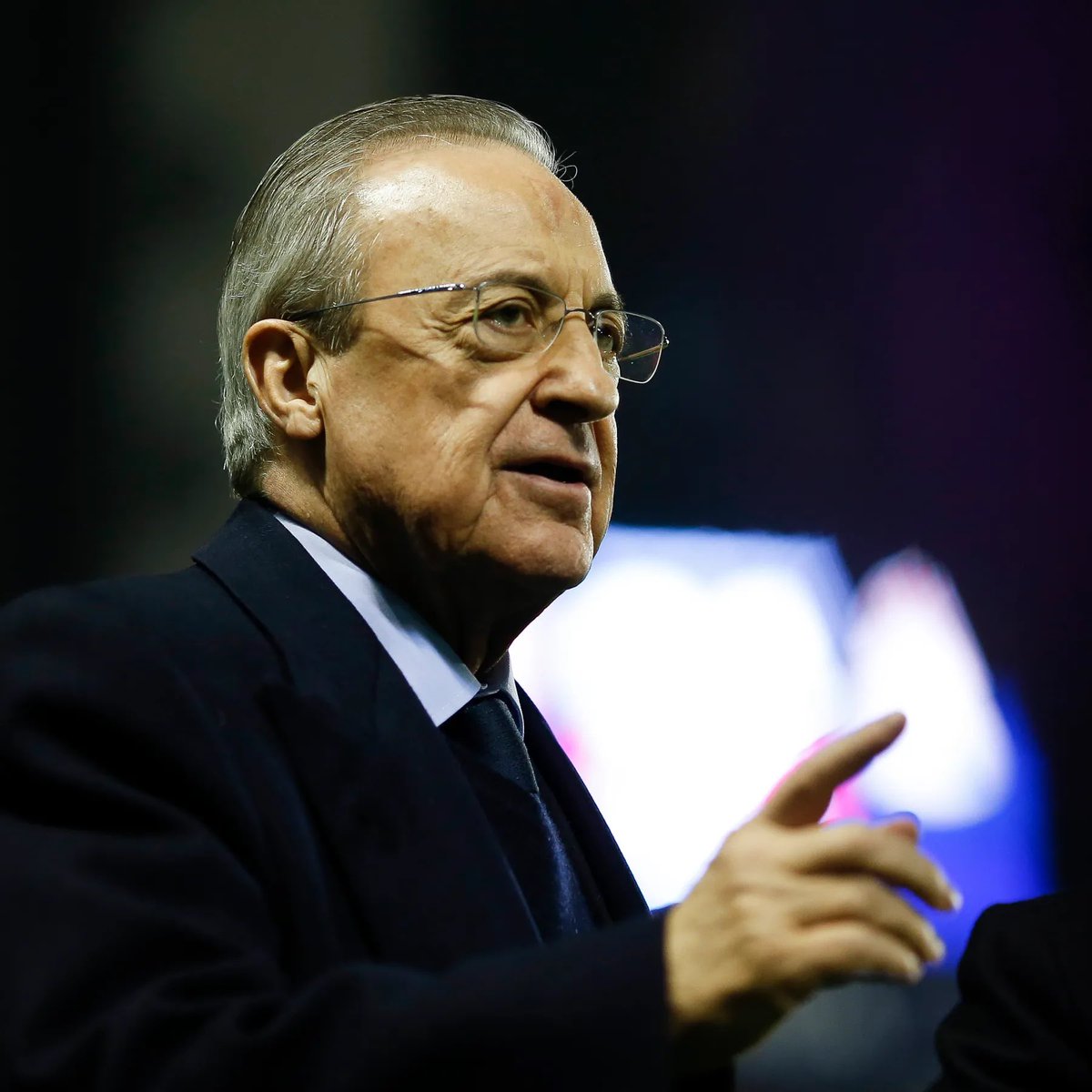 Ahmxfl's tweet image. علاقة سيئة مع رابطة الليغا
علاقة سيئة مع الاتحاد الاسباني
علاقة سيئة مع الاتحاد الاوروبي
علاقة سيئة مع فرانس فوتبول
علاقة سيئة مع رابطة الاندية الاوروبية
7 دوري ب23 سنة رئاسة
3 كاس ملك ب23 سنة رئاسة
5 سوبر ب23 سنة رئاسة
قرارات رياضية كارثية 

اول خطوات التصحيح هي طرده من النادي