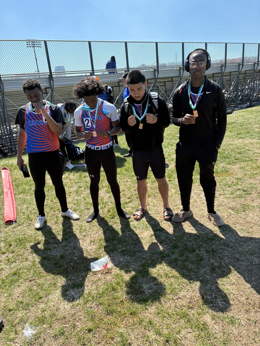 des4rivera's tweet photo. jv 4x1 today at west deptford relays
1st in our heat 3rd overall in our group https://t.co/nT6Yf00tDG