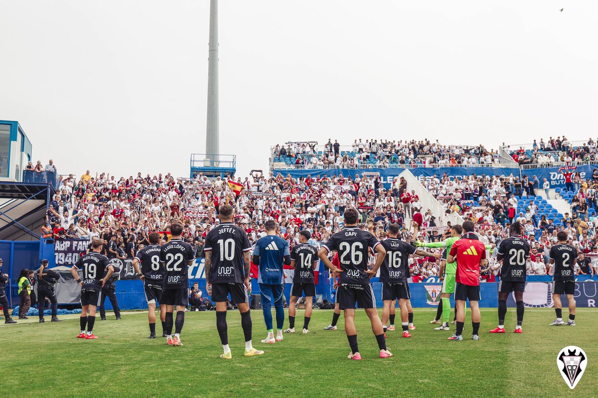 AlbaceteBPSAD's tweet photo. Gracias por el apoyo en Butarque, afición 

🤍⚽️ https://t.co/uDX8sUu1oh