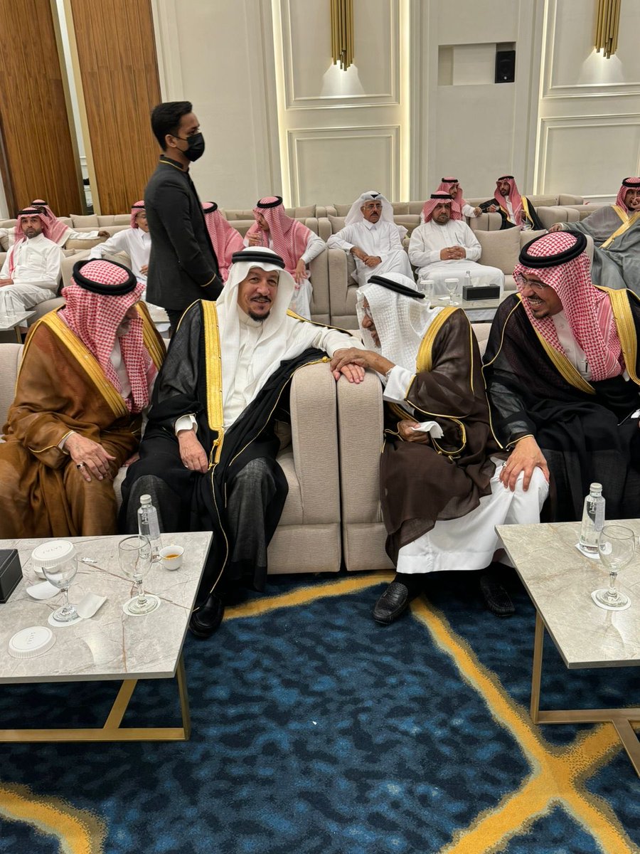 khalkhuraing's tweet photo. مع الشيخ محمدالنصبان والشيخ عبدالله ال الشيخ في حفل زواج بنت اختي كريمة الشيخ حمدبن سعيدان https://t.co/ZtYUprb7Uv