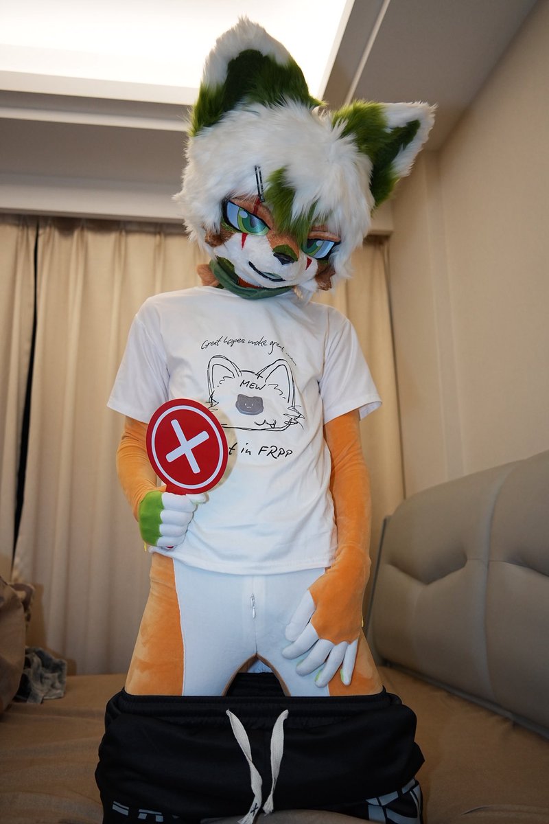 qdyssys's tweet photo. 可以涩涩，不可以涩涩🥵💦💦@ErXiao30679 https://t.co/M8aOKldHNY