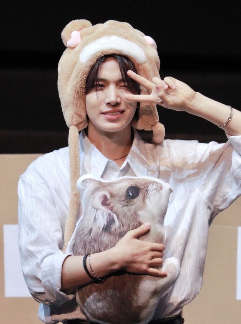 Astra As tweet media