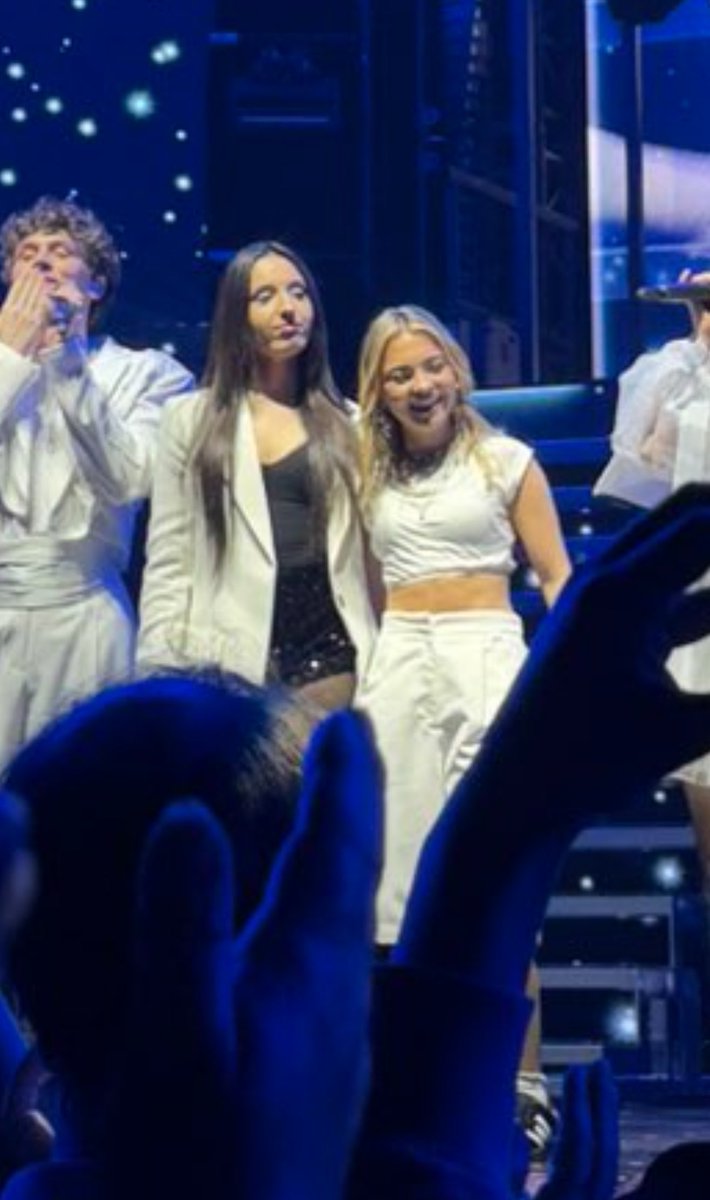 ‎ ‎so tweet media