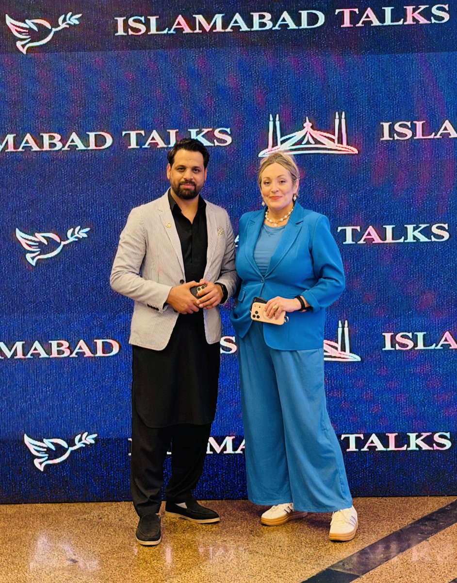 ShakirAbbasi22's tweet image. The #Islamabadtalks 
Exclusive chitchat with @KimberlyHalkett , Senior #WhiteHouse Correspondent for @AJEnglish