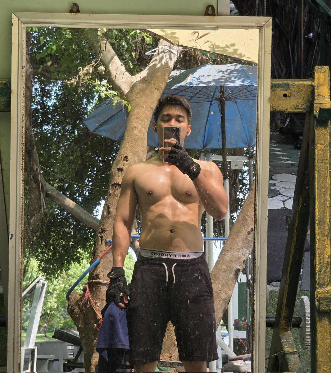 Monofeem tweet media