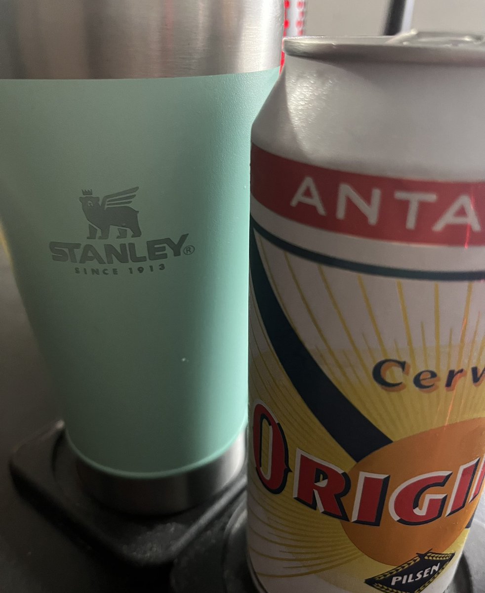 TakaLockhart's tweet image. Depois de uns meses "parado" aqui estamos haha… #gelo #original #stanley #sábadou #grato #god #is #good #beer #centro