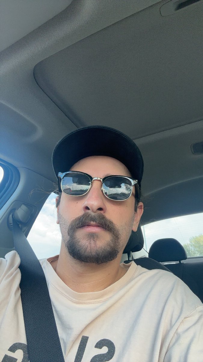 Drake Hy tweet media