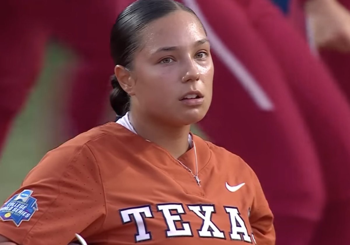 trevordalton01's tweet photo. Texas fans watching Kendall Wells hit a home run. https://t.co/mxjWZhUJhx