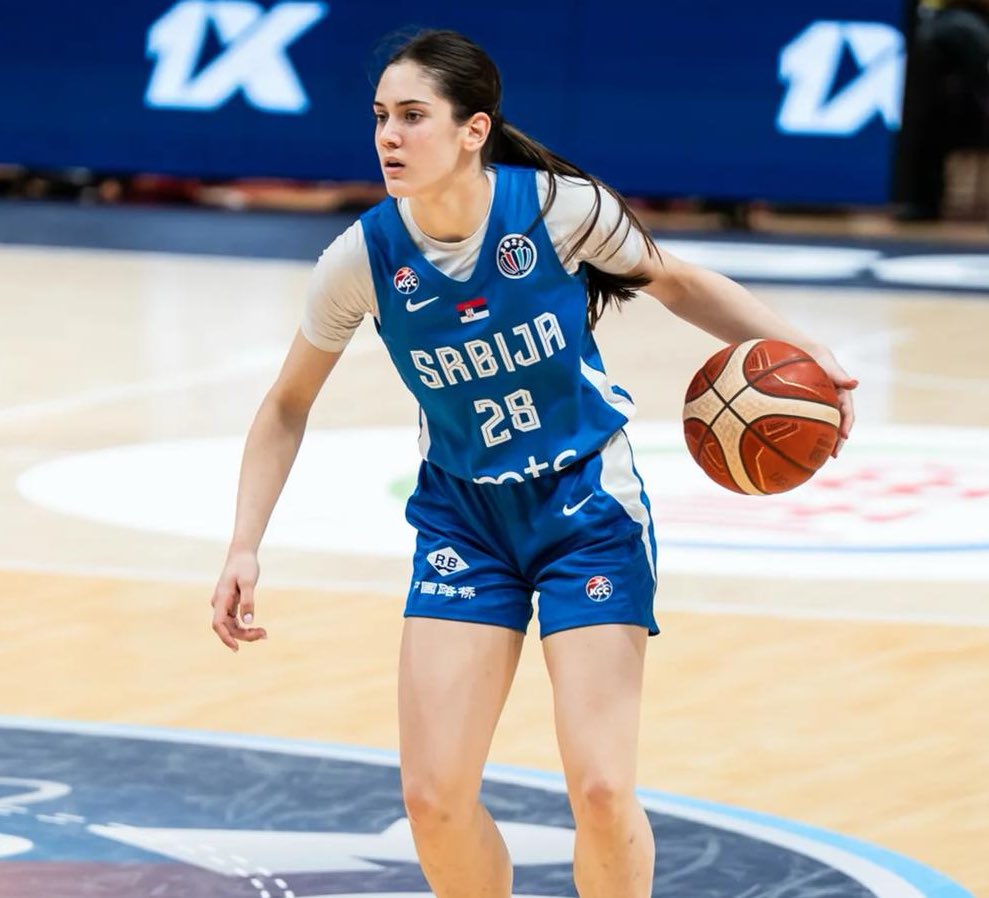 UConnMbb tweet media