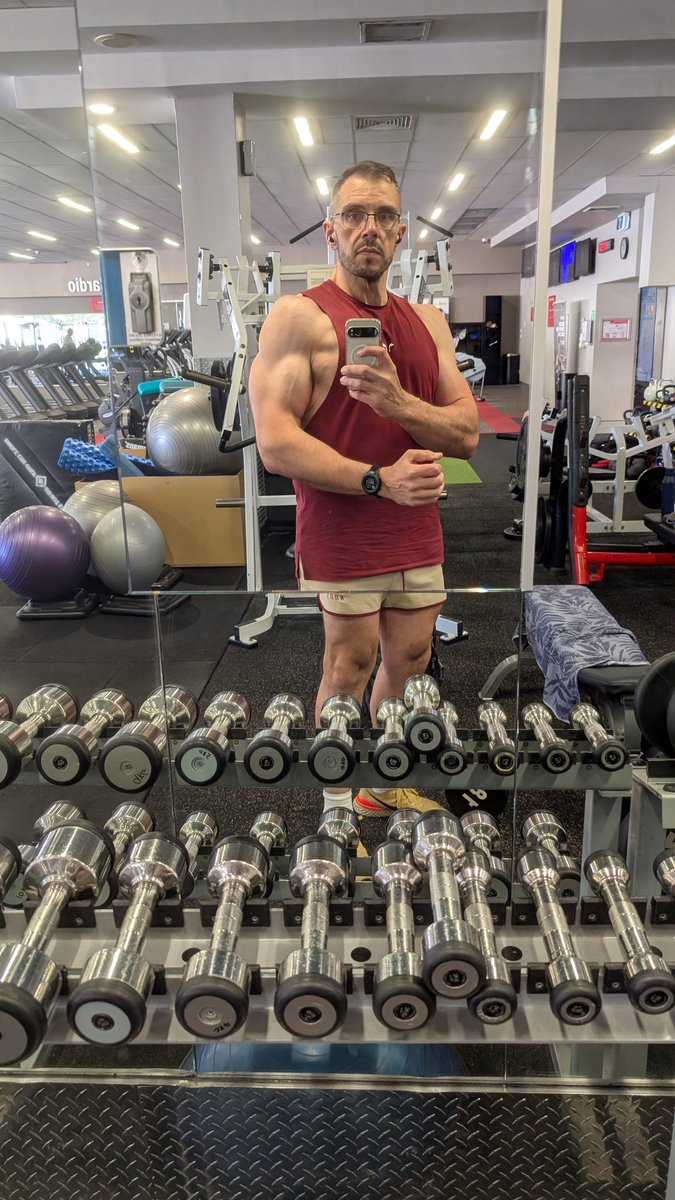 OnlyPhazz tweet media