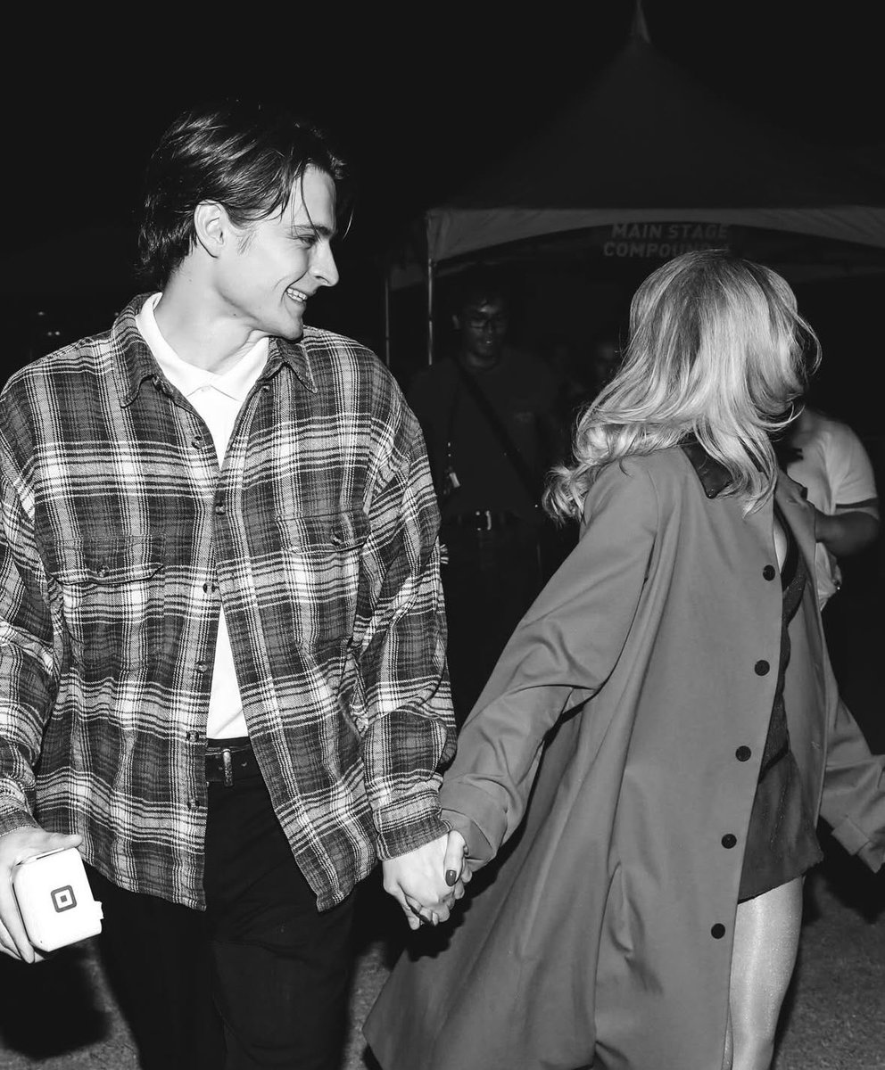 𝐑𝐎𝐒𝐀❤️‍🔥 tweet media