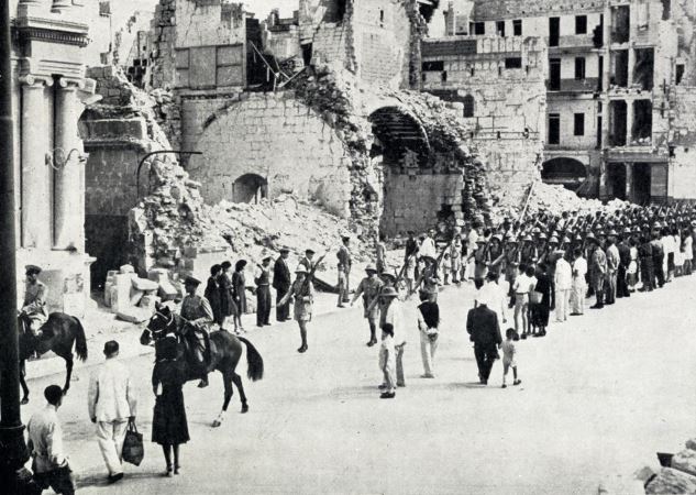 URDailyHistory's tweet image. 15 Apr 1942: The Island of Malta, at the time a #British colony, is awarded the George Cross by King George VI in recognition for #heroism under constant attack from #Germany and #Italy during World War II. #History #OTD #WWII #WW2 #ad amzn.to/3ceHJbC