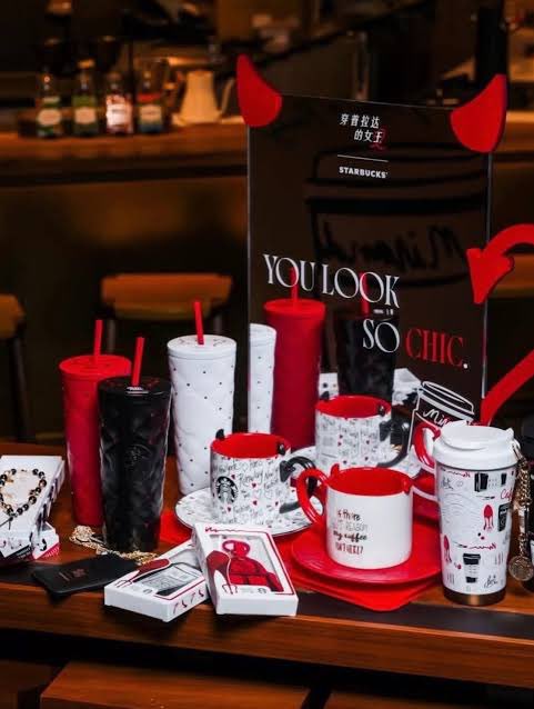 FunkoPOPsNews's tweet image. Starbucks China reveals this sweet new Devil Wears Prada 2 collection ~

#Starbucks #TheDevilWearsPrada #FunkoPOPNews