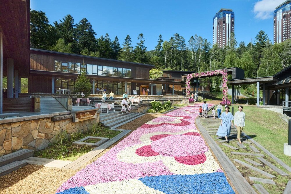 Fashion Press tweet media