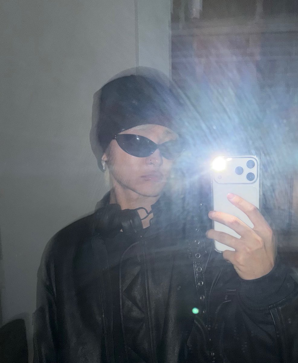 さとこ tweet media