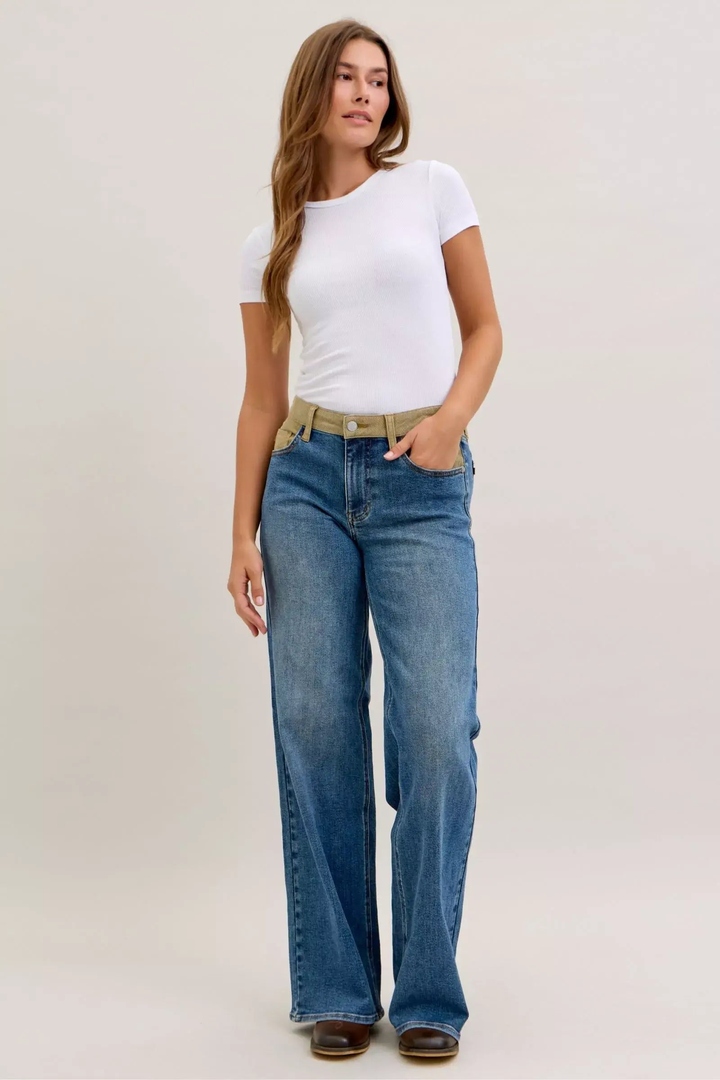 amomentofnow's tweet image. Elevate your denim game with NEW Judy Blue MR Column Straight Jeans! Chic corduroy waistband blends modern style with classic comfort. Perfect for a casual yet sophisticated look. Try now! amomentofnow.com/products/judy-… #Judy Blue #Corduroy Waist #Denim Fashion