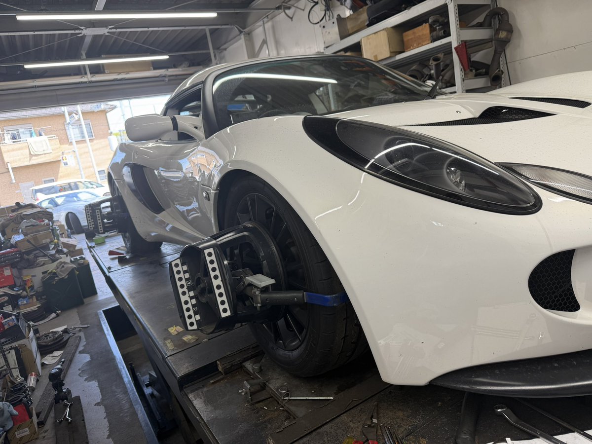 TiRACING tweet media