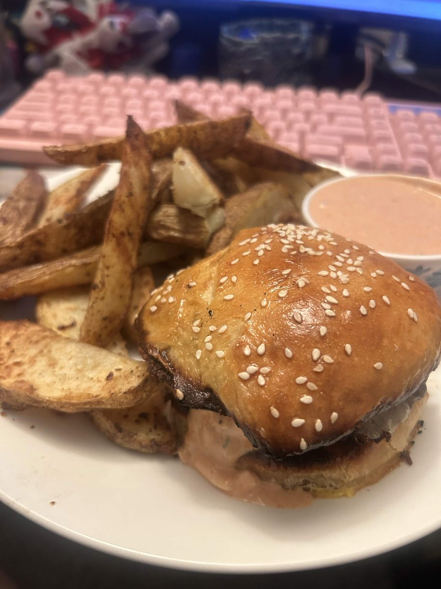 Luca T. Rocity tweet media