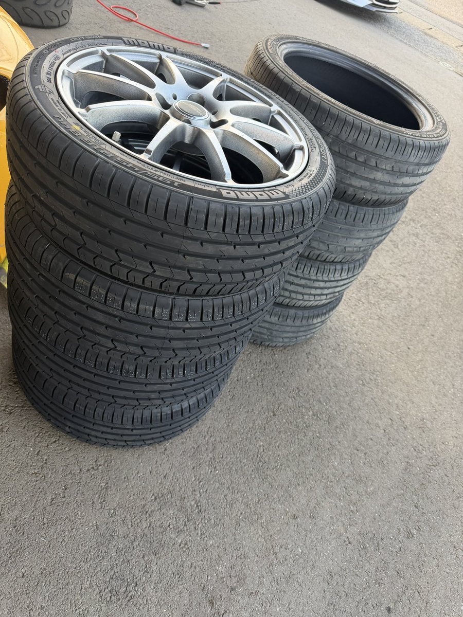 TiRACING tweet media