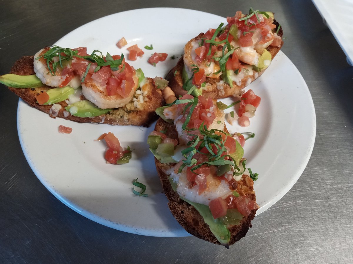 LadyAnoha tweet media