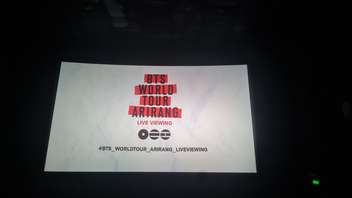 bts_chelsi's tweet photo. Si me emocione con el concierto en el cine no quiero imaginar lo que va a ser verlo en vivo https://t.co/ZwS6VGHyHl