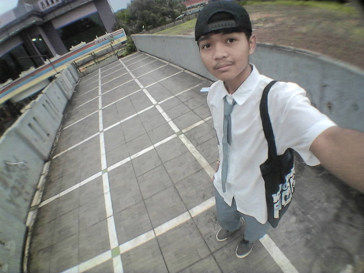 bingungtrs_'s tweet image. omg 2015..